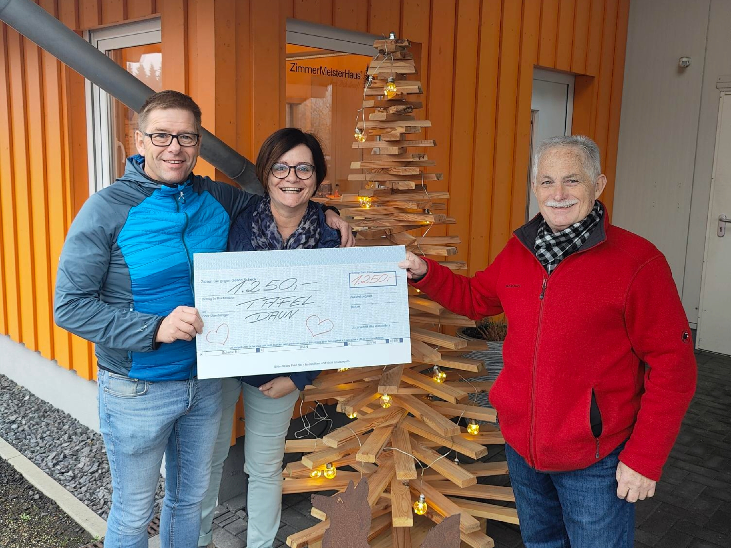 Spendenübergabe 01.12.2022 Tafel Daun